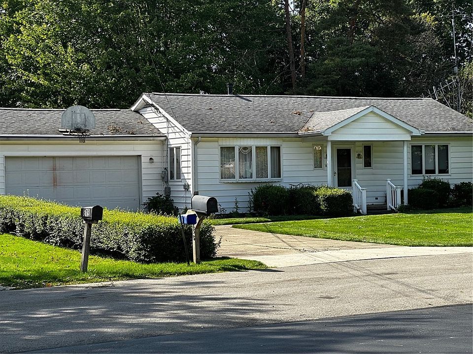 2nd image of 839 Lyle Dr