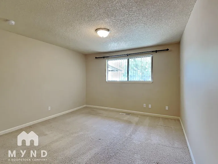 19225 SW Prospect Pl — Photo 19