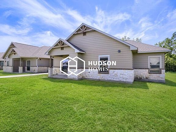 3rd image of 101 Pharm Hills Rd #1004