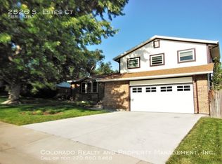 2526 S Estes Ct, Lakewood, CO 80227