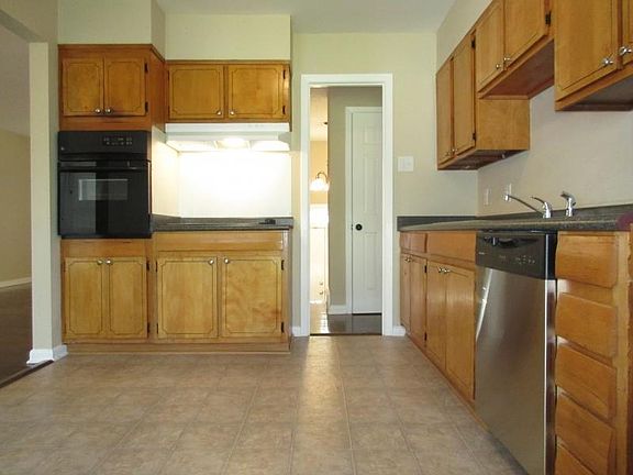 3rd image of 3432 Luzon Dr