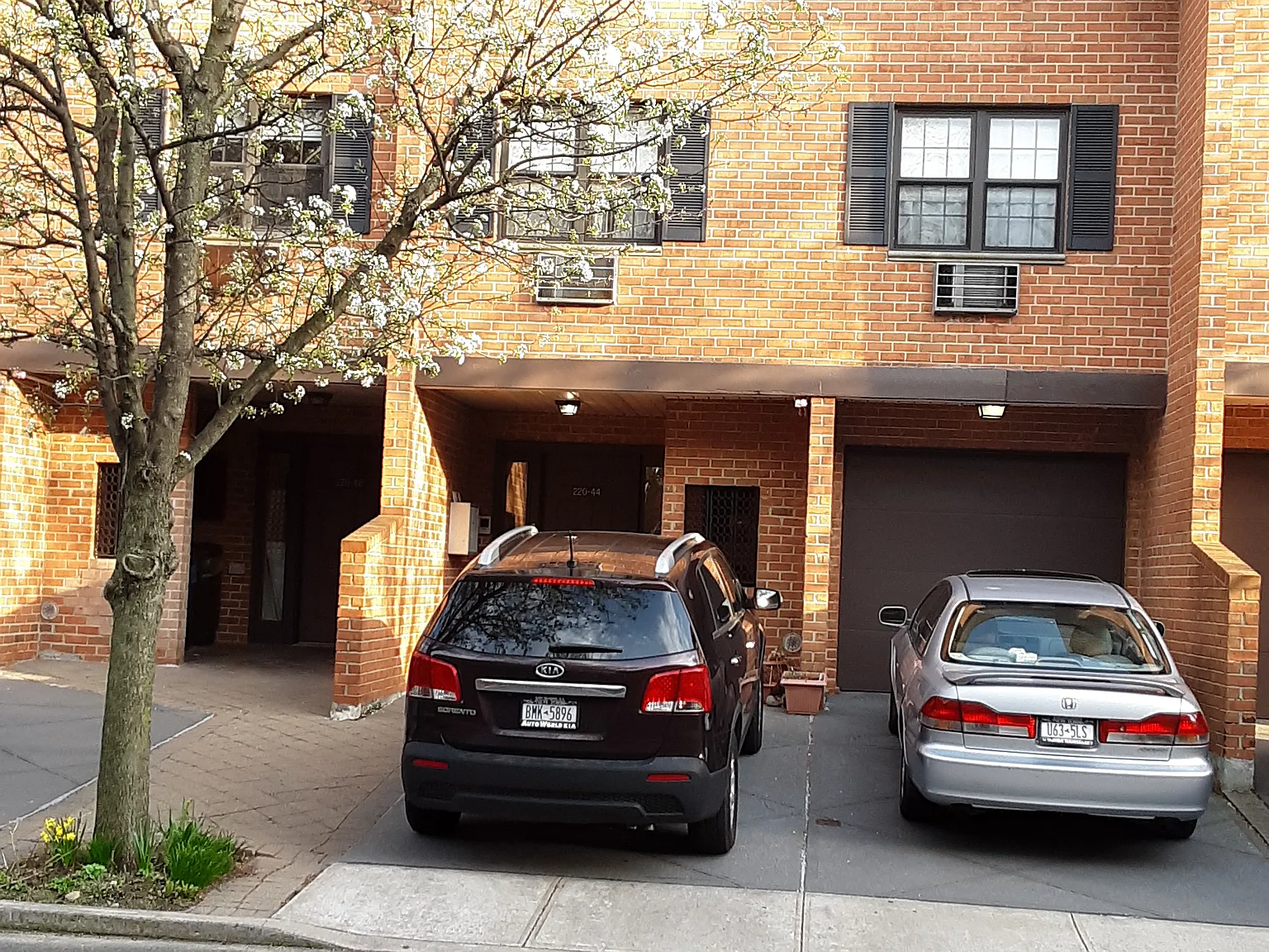 3 bed, 1080 sqft, $3,350 — Photo 4