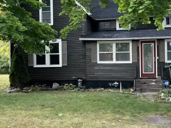 908 3rd St, Lohrville, IA 51453