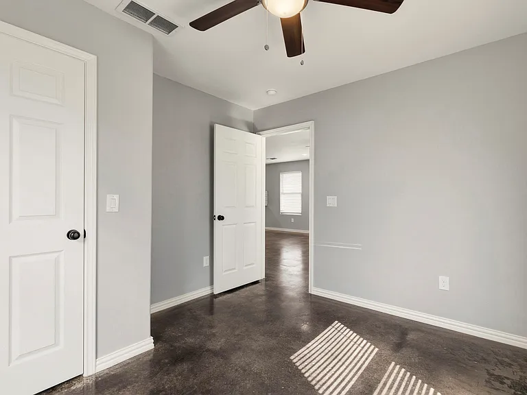 933 Rice St — Photo 4