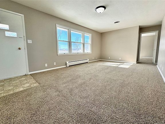 5th image of 2717 E Washington Rd