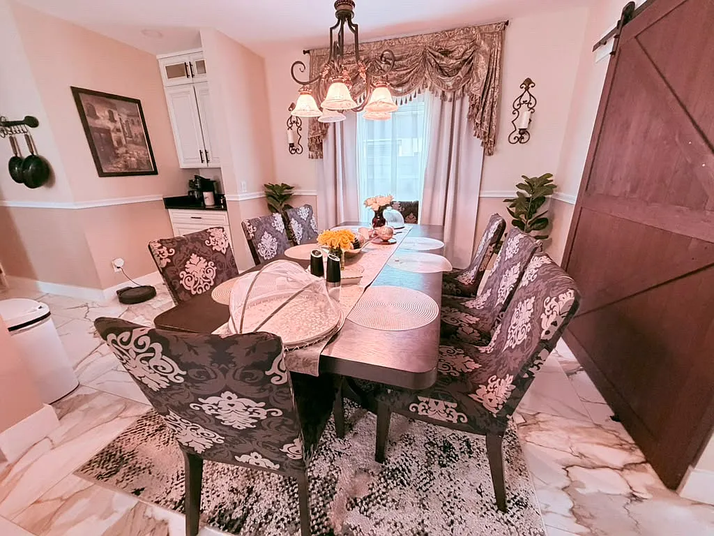 5 bed, 2592 sqft, $4,500 — Photo 4