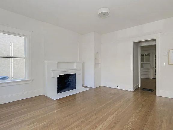 2nd image of 818 Cowper St #3