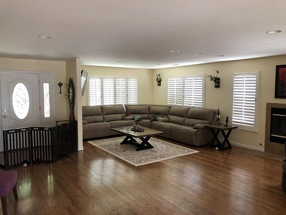 3rd image of 4857 Graywood Ave
