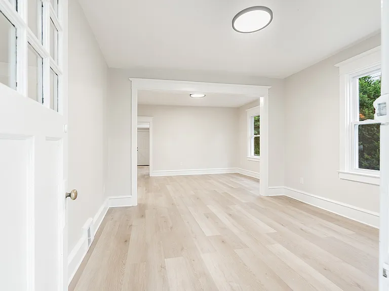 1638 Lexington Ave — Photo 5