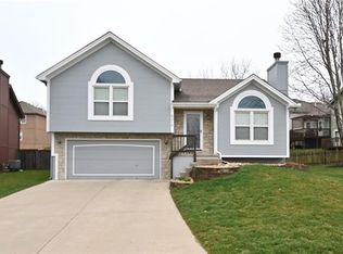 6216 NE 49th Ct, Kansas City, MO 64119