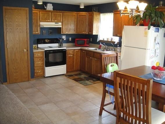 4th image of 1212 Lombardi Way