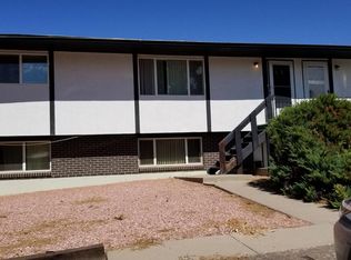 13 Douglas Ln, Pueblo, CO 81001