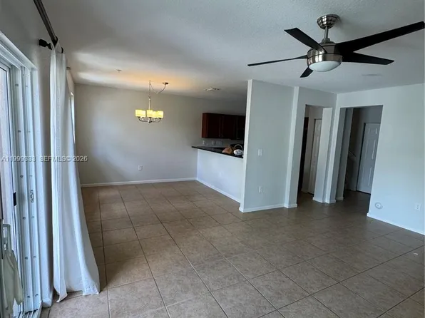 11601 NW 89th St APT 109, Doral, FL 33178