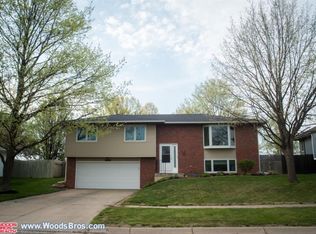 13810 Newgate Ct, Waverly, NE 68462