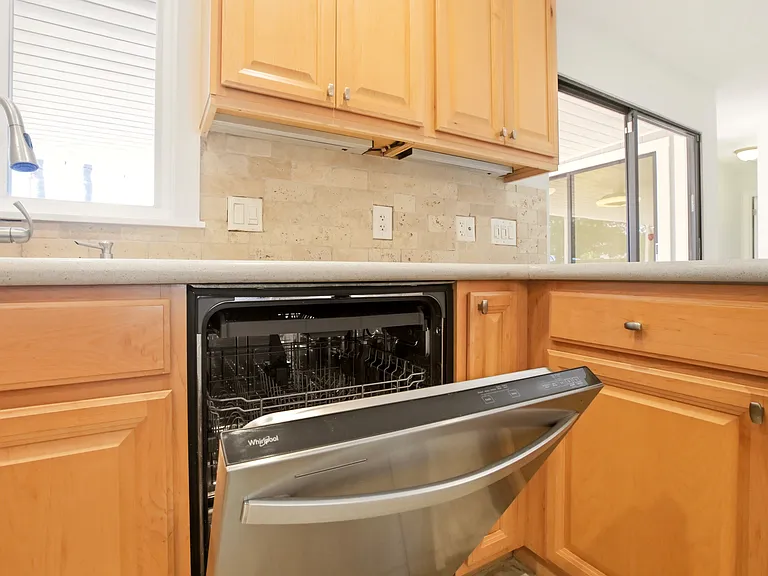 5610 Creekwood Dr — Photo 14