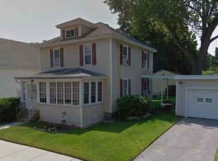 54 Viola St, Lowell, MA 01851