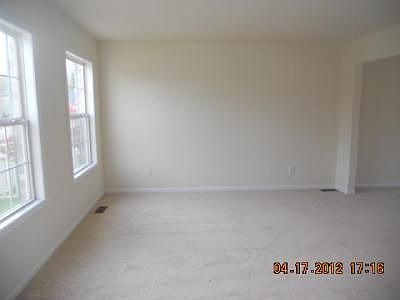 3rd image of 25084 Dogwood Ct