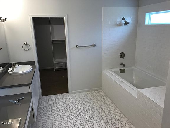 5th image of 505 W Vernon Ave