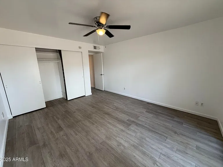 708 E Colgate Dr — Photo 19