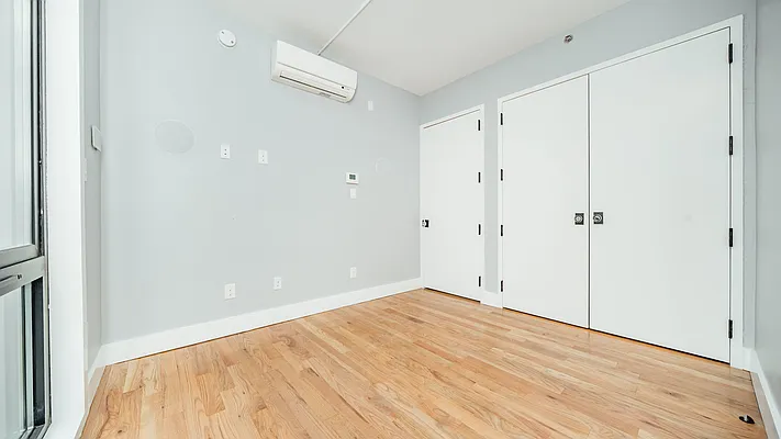 Rented by Nooklyn NYC LLC | media 72