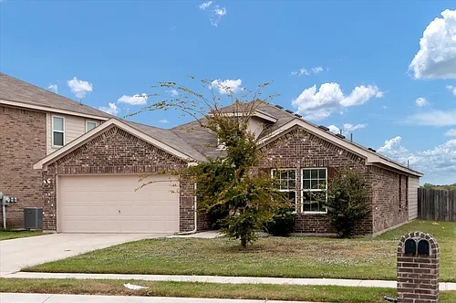5100 Royal Springs Dr Photo 1