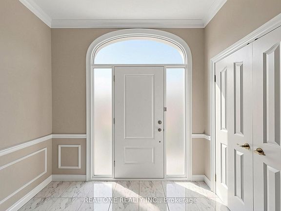 5th image of 237 Princess Ave