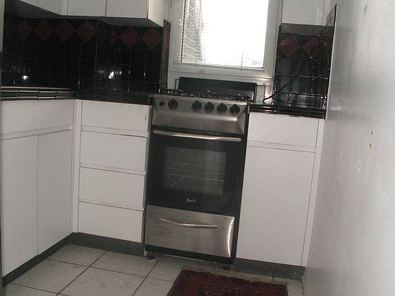 5th image of 120 E 79th St APT 17D