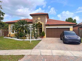 3581 NE 10th Dr, Homestead, FL 33033