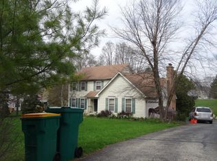 1012 Plum Tree Rd, Fox River Grove, IL 60021