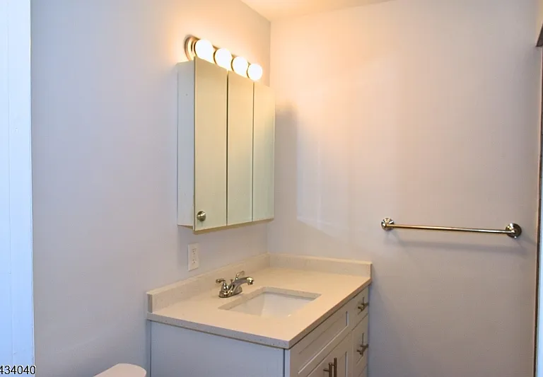 10 Garden Dr #2 — Photo 24