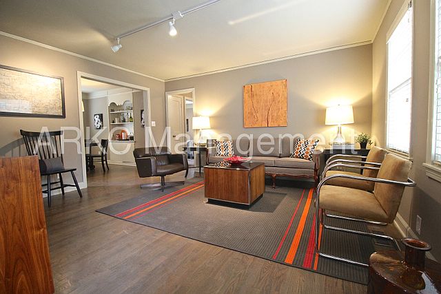 1st image of 4405 Roanoke Pkwy APT 2S