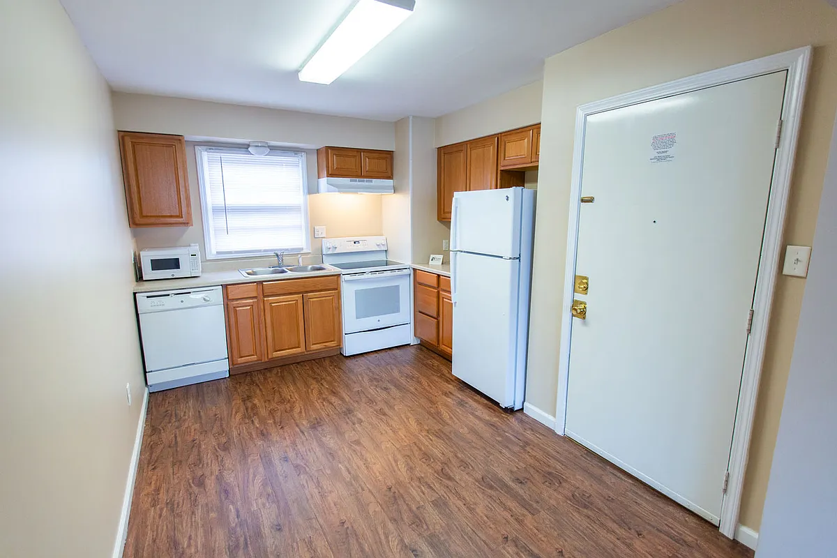 Valley View Kitchen - Valley View Woods