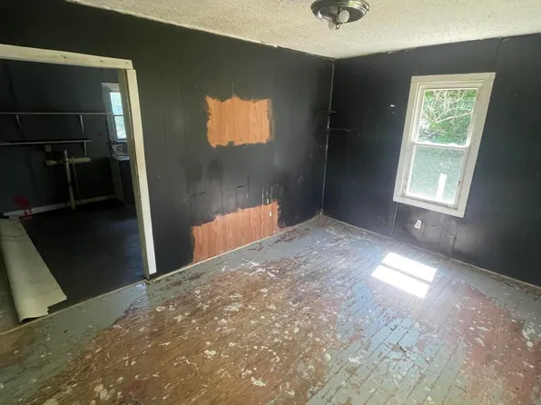 206 E Broyles St, Greeneville, TN 37745