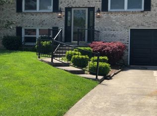 202 Dove Park, Versailles, KY 40383