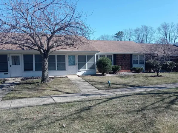 1222B Argyll Cir, Lakewood, NJ 08701