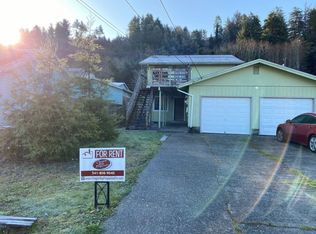 254 Winchester Ave, Reedsport, OR 97467