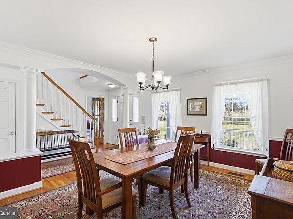 5th image of 422 Milldale Valley Dr