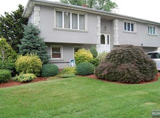 82 Franklin St, Little Ferry, NJ 07643