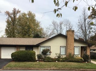 216 Hillsdale Dr, Sterling, VA 20164