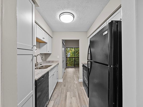 5th image of 750 Shaker Dr APT 404
