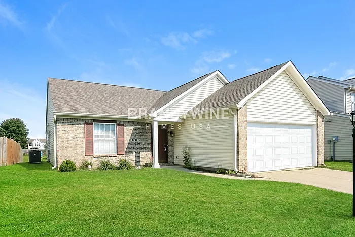 3236 Weller Dr — Photo 2
