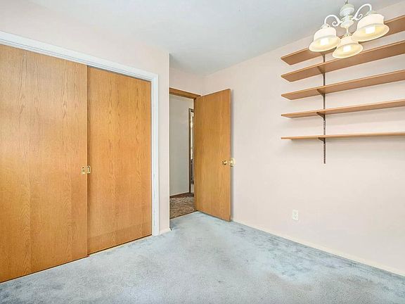5th image of 206 Glencove Dr
