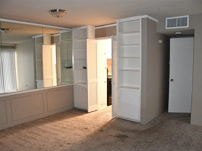 800 Post Oak Blvd #6 — Photo 4