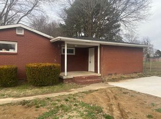 1611 Woodlawn Rd, Clarksville, TN 37042