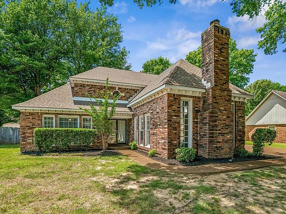 3rd image of 3951 Fun Valley Dr