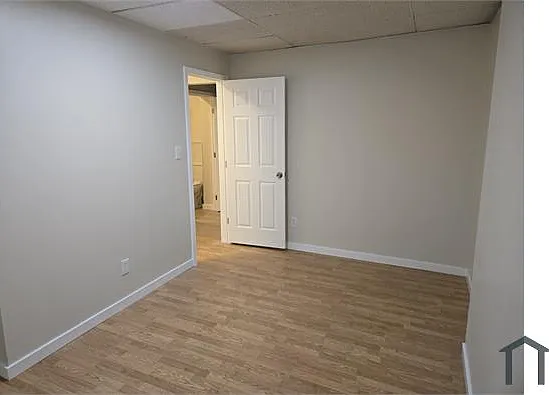 221 W Upton St #1F — Photo 8