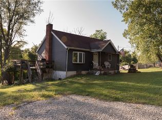 147 Edann Ln, Jeannette, PA 15644