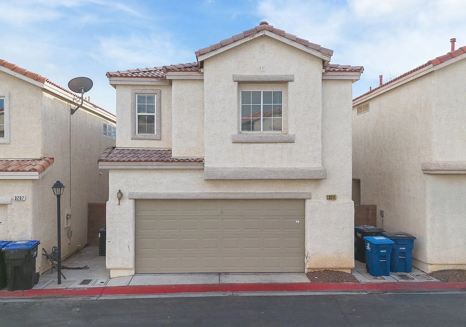 Stylish Gated Community 3 Bedroom Townhome with Solar & Community Amenities! — Photo 1