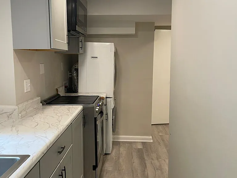 6207 Landon Ln — Photo 10