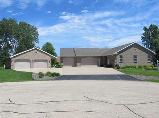 N9522 Sapphire Ct, APPLETON, WI 54915